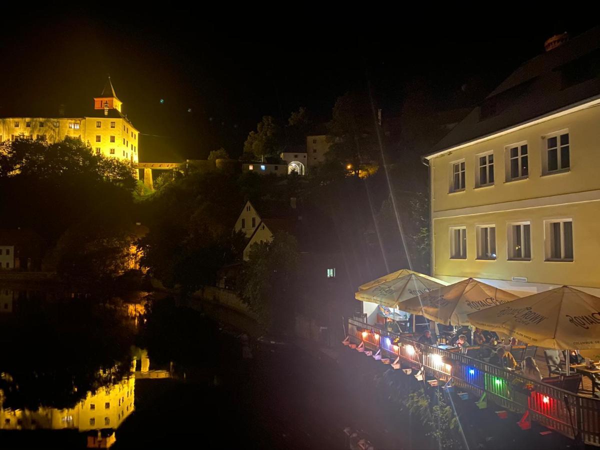 Rozmberk Inn 罗兹伯克那瓦塔 外观 照片