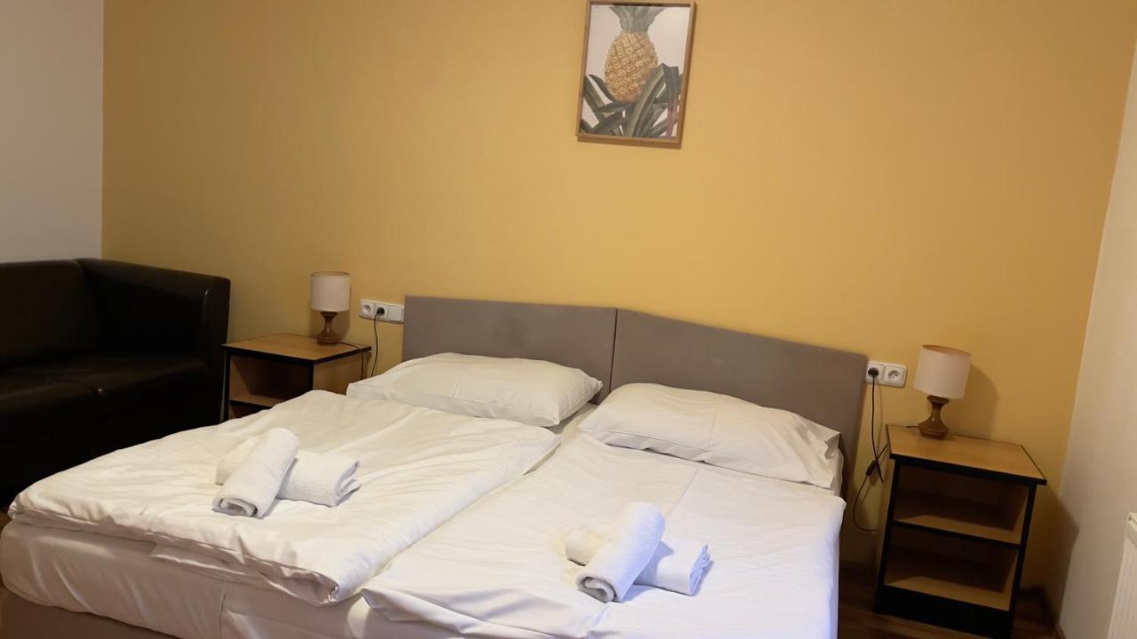 Rozmberk Inn 罗兹伯克那瓦塔 外观 照片