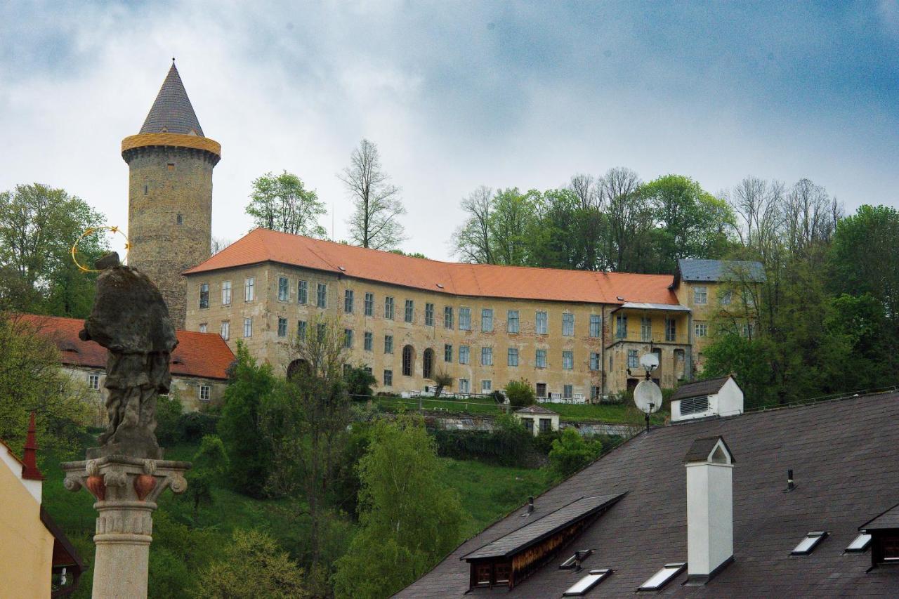 Rozmberk Inn 罗兹伯克那瓦塔 外观 照片